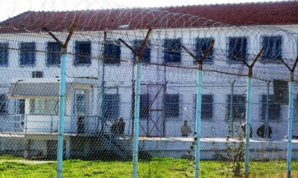Στο Νοσοκομείο κατέληξαν 10 έγκλειστοι, πακιστανοί και ρομά, μετά από σύρραξη στις φυλακές Κασσαβέτειας
